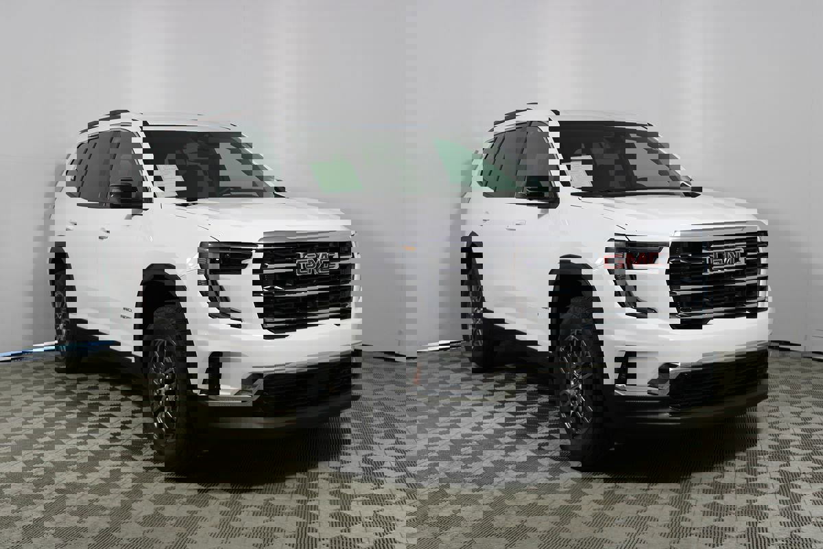 Used 2025 GMC Acadia Elevation image 34