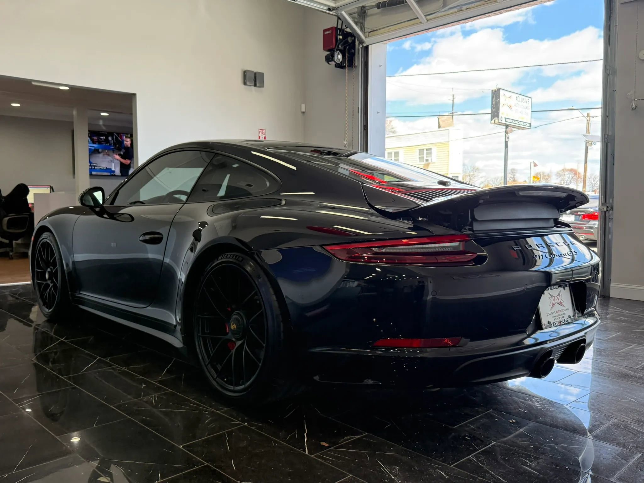 Used 2017 Porsche 911 GT3 RS image 4