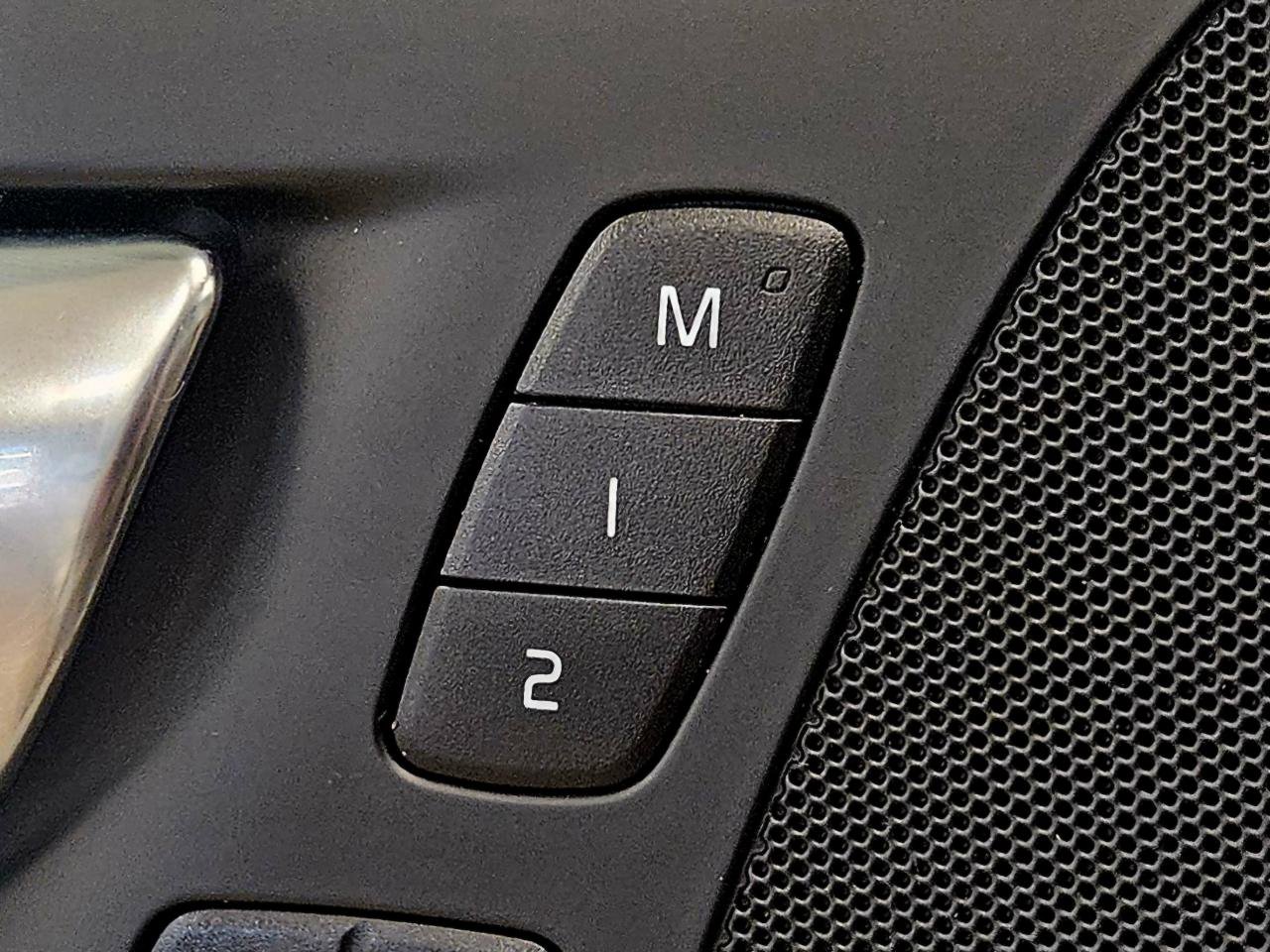 Used 2021 Volvo S60 T5 Momentum w/ Climate Package image 15