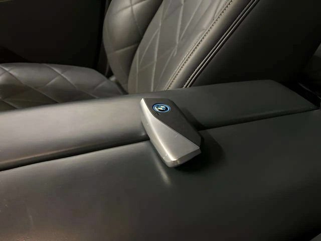Used 2023 BMW iX xDrive50 AWD/4WD image 90