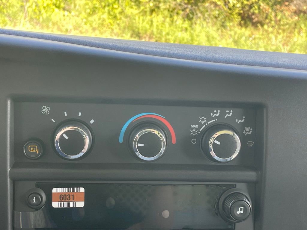 New 2025 Chevrolet Express 3500 w/ Driver Convenience Package RWD image 34