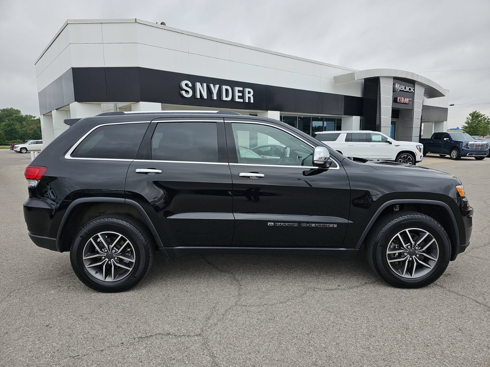 Used 2022 Jeep Grand Cherokee Limited AWD/4WD image 8