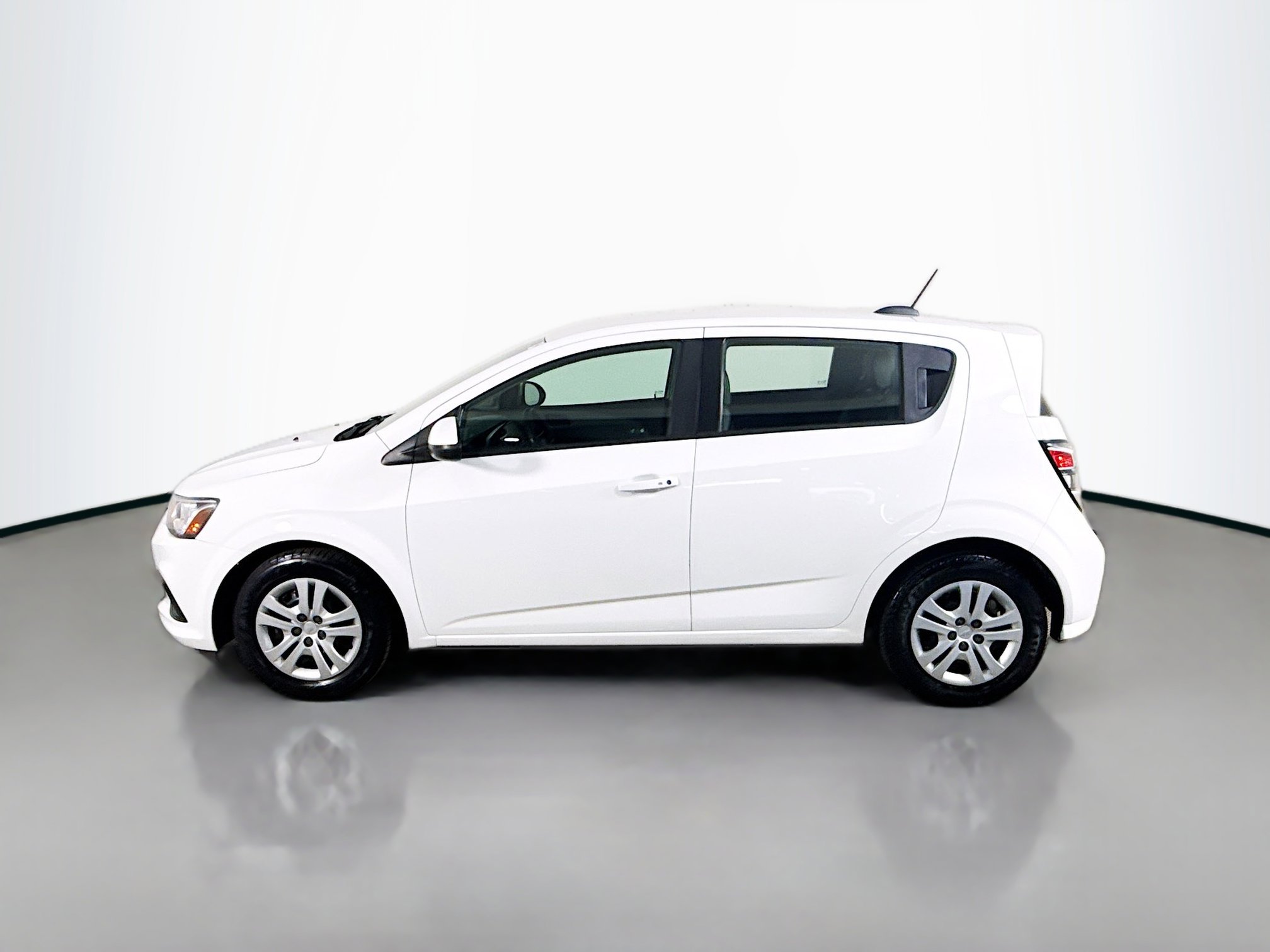 Used 2020 Chevrolet Sonic LT image 6
