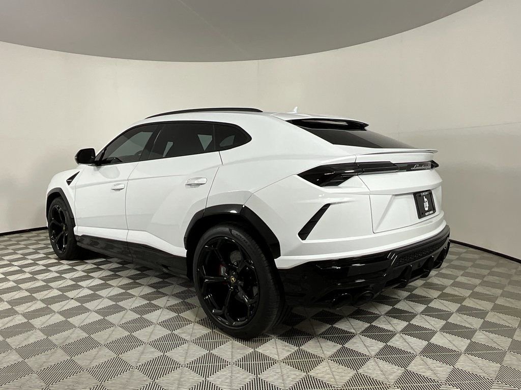 Used 2020 Lamborghini Urus image 3