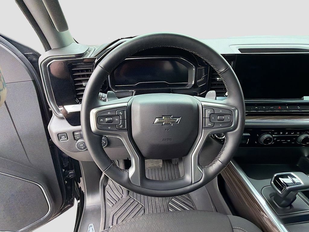 Used 2025 Chevrolet Silverado 1500 LT Trail Boss w/ Convenience Package II image 11