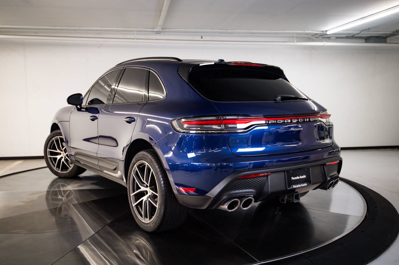 Certified 2024 Porsche Macan AWD/4WD image 3