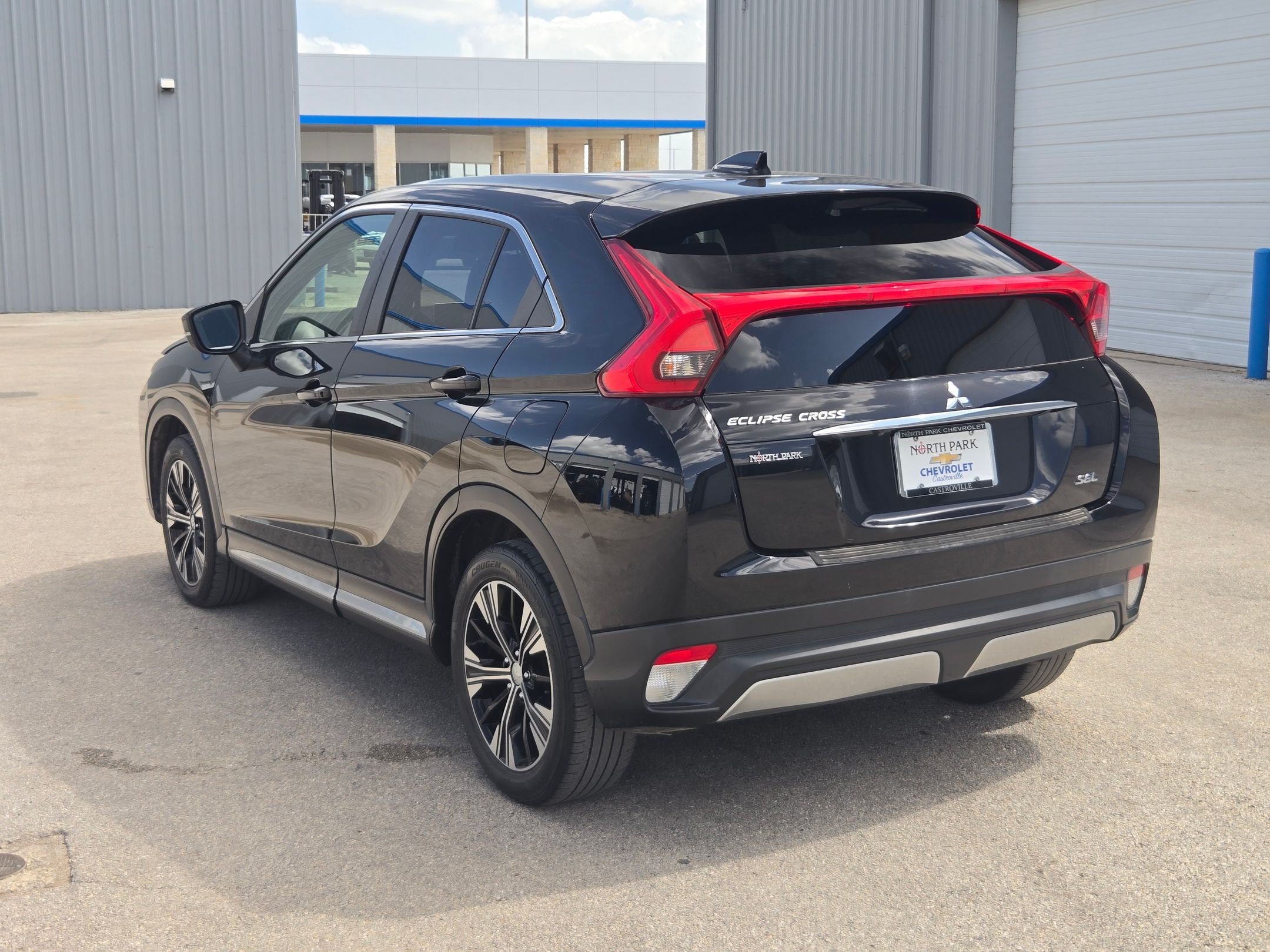 Used 2020 Mitsubishi Eclipse Cross FWD image 5