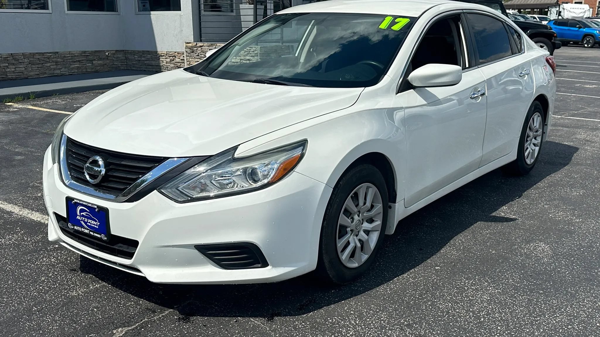 Used 2017 Nissan Altima 2.5 S w/ Power Driver Seat Package FWD image 1