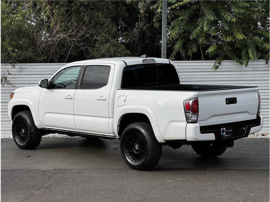 Used 2023 Toyota Tacoma TRD Sport AWD/4WD image 3