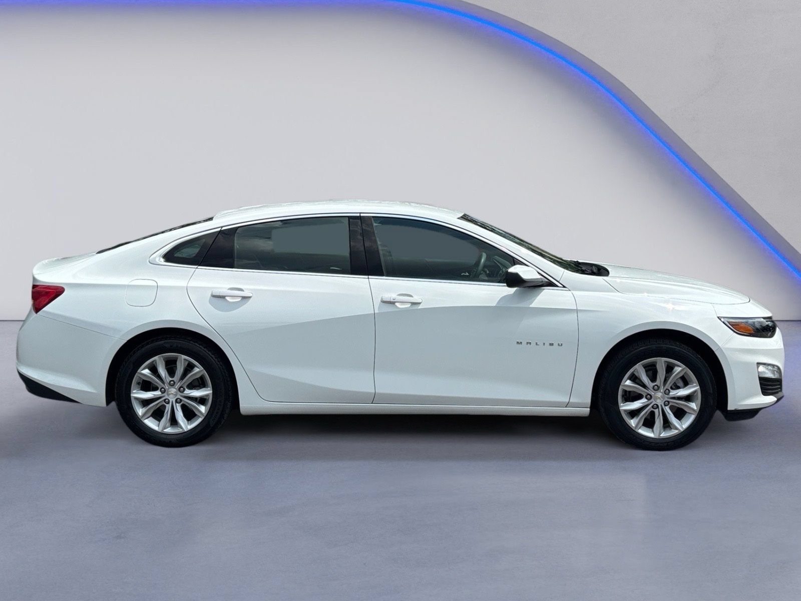 Used 2023 Chevrolet Malibu LT FWD image 9
