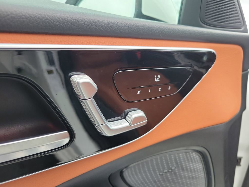 Used 2025 Mercedes-Benz C 300 4MATIC Sedan image 19