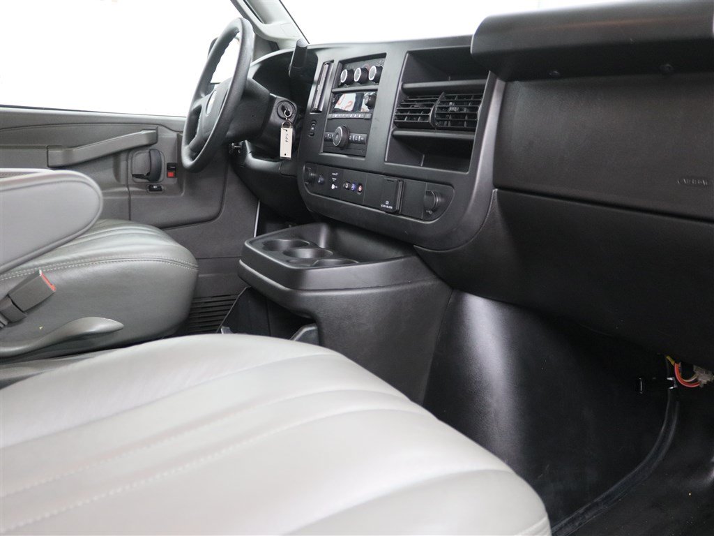 Used 2025 Chevrolet Express 2500 Extended w/ Driver Convenience Package RWD image 15