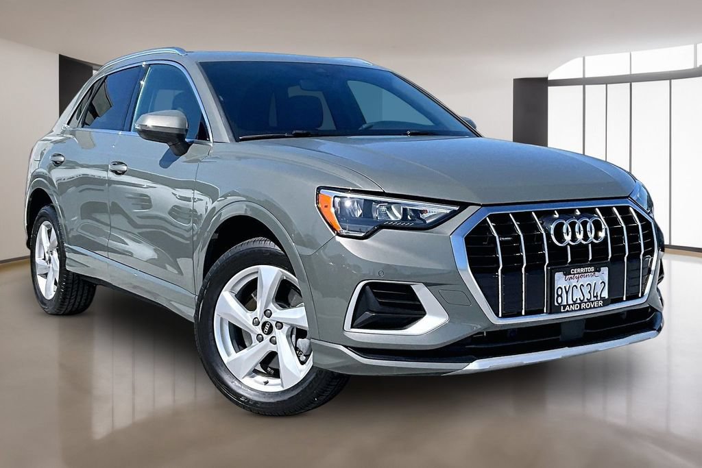 Used 2022 Audi Q3 2.0T Premium w/ Convenience Package AWD/4WD image 3