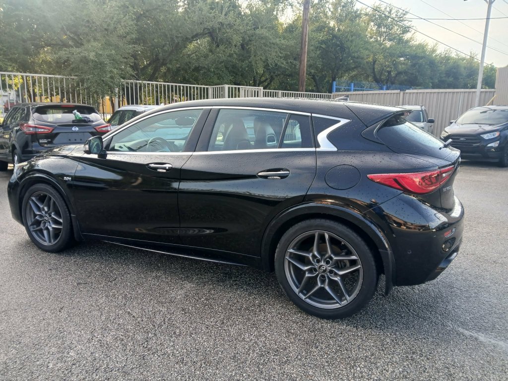 Used 2018 INFINITI QX30 Sport w/ Cargo Package FWD image 5