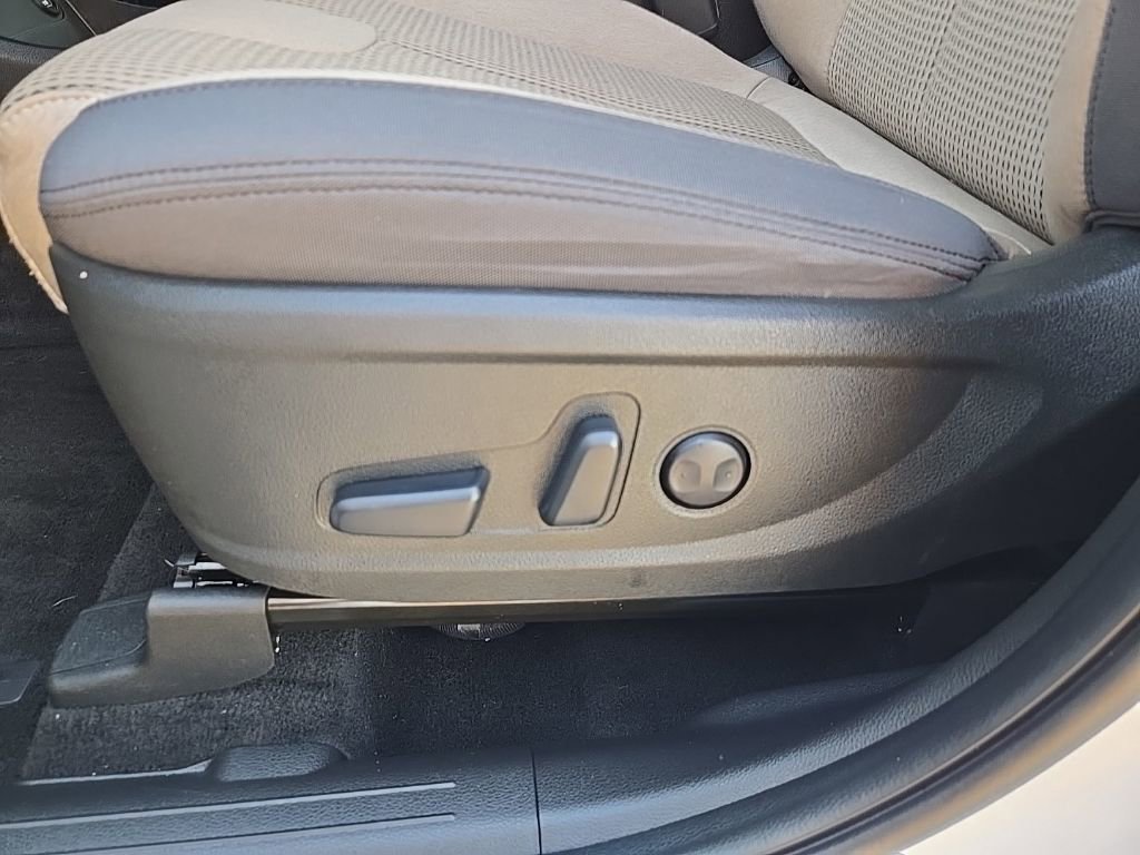 Certified 2023 Hyundai Santa Fe SEL AWD/4WD image 17