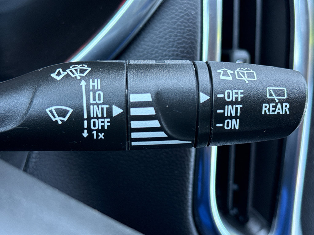 Used 2023 Chevrolet Equinox LT image 22