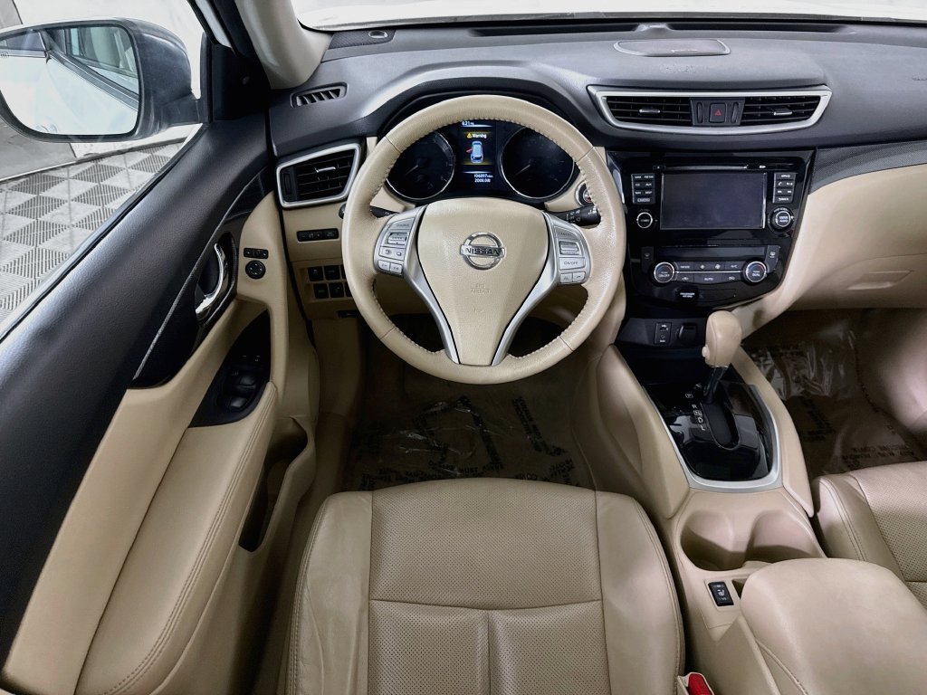 Used 2015 Nissan Rogue SL w/ SL Premium Package FWD image 3