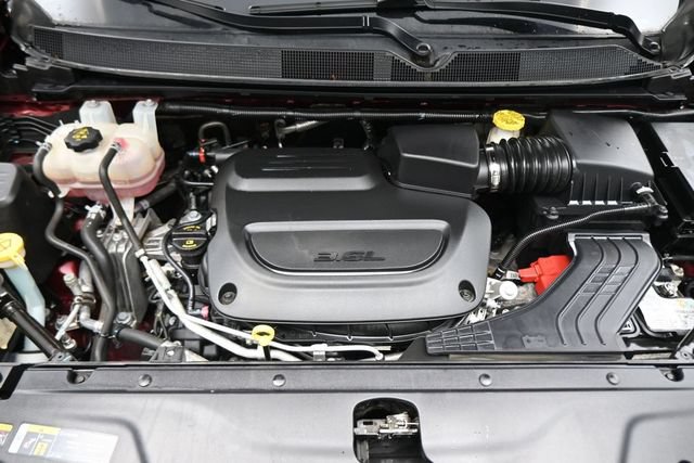 Used 2022 Chrysler Pacifica Touring-L FWD image 20