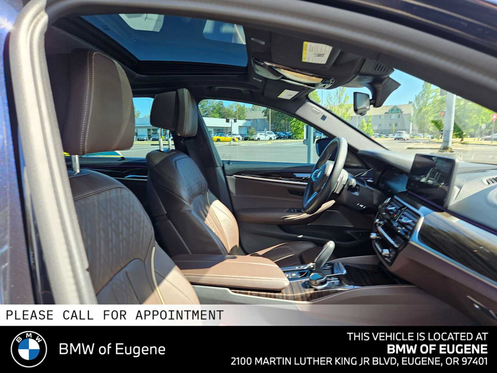Used 2023 BMW M550i xDrive w/ Executive Package AWD/4WD image 11