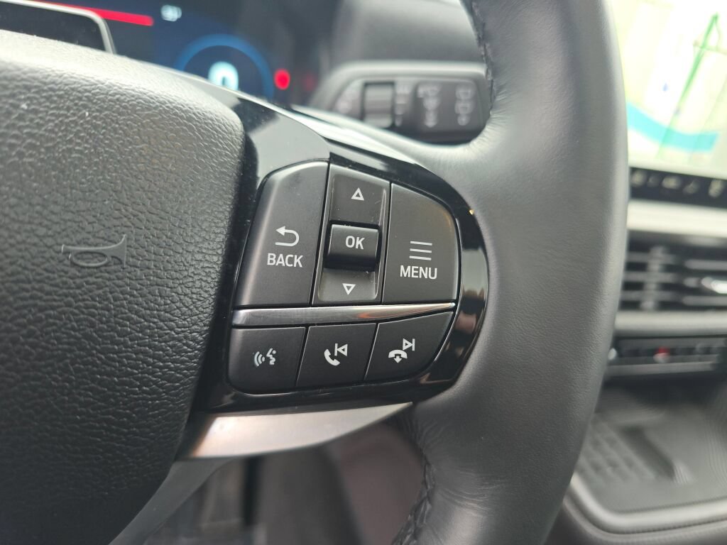 Used 2025 Ford Explorer Platinum AWD/4WD image 25