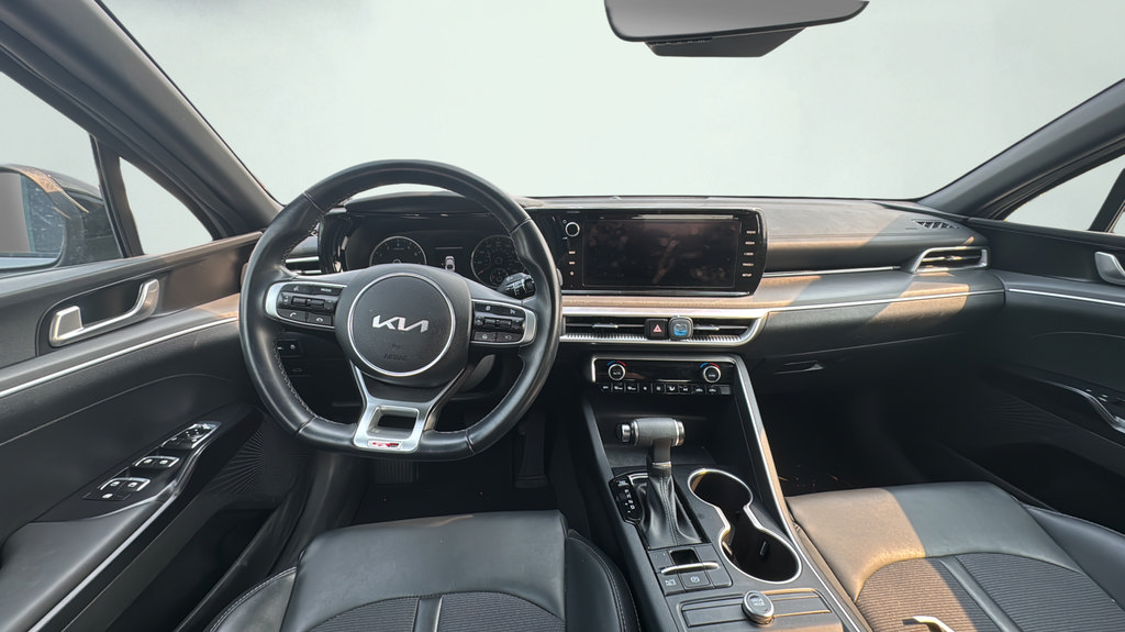 Used 2022 Kia K5 GT-Line FWD image 40