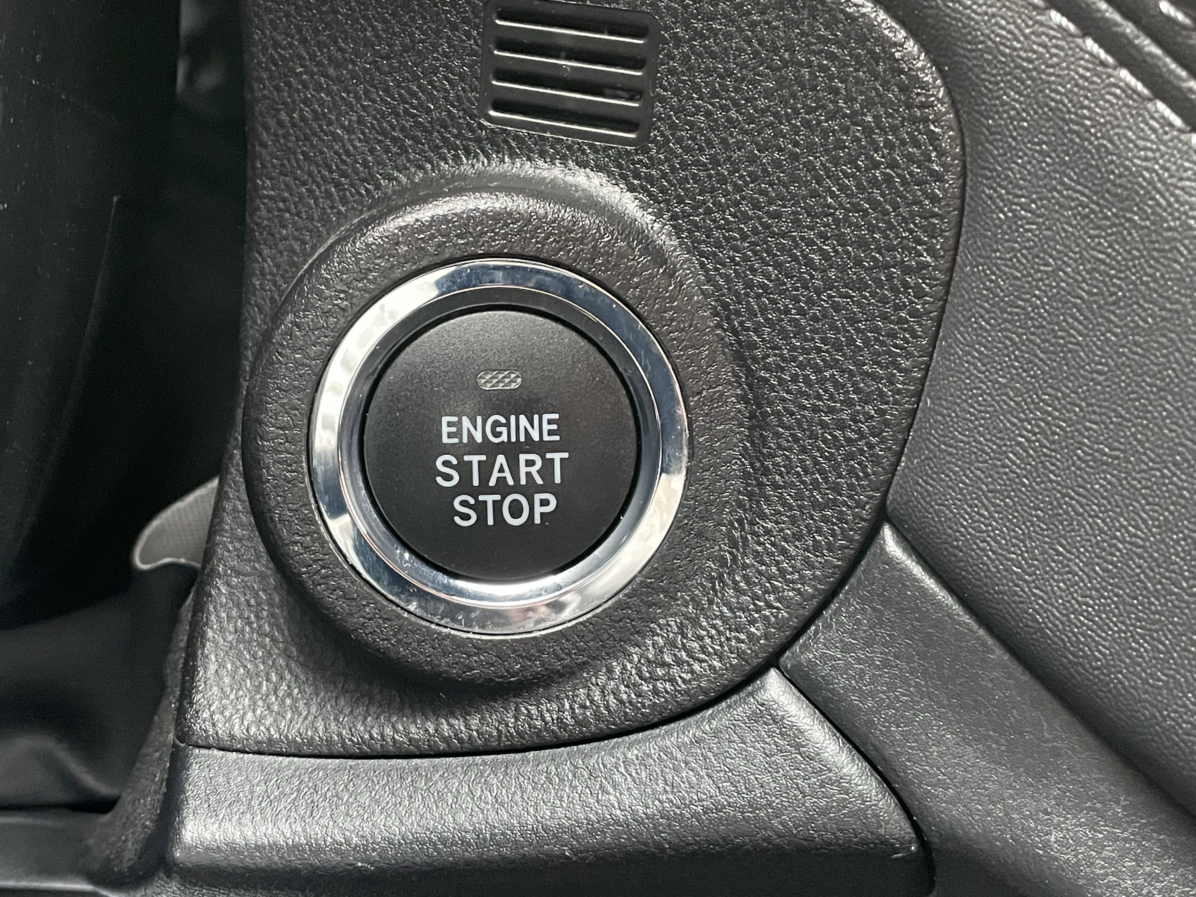 Used 2025 Subaru Outback Premium w/ Popular Package #1A image 27