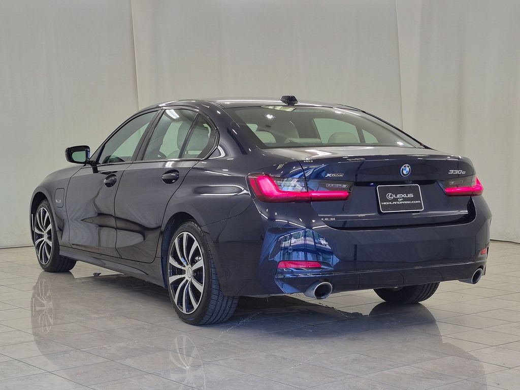 Used 2023 BMW 330e xDrive w/ Premium Package AWD/4WD image 6
