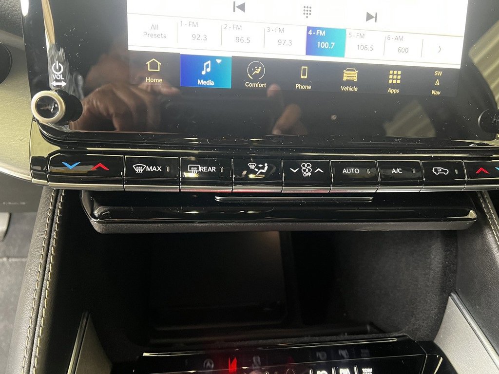 New 2024 Jeep Wagoneer Series II w/ Convenience Group I image 9