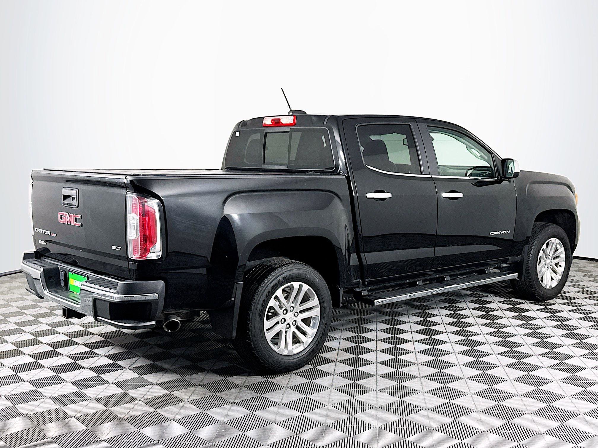 Used 2018 GMC Canyon SLT image 10