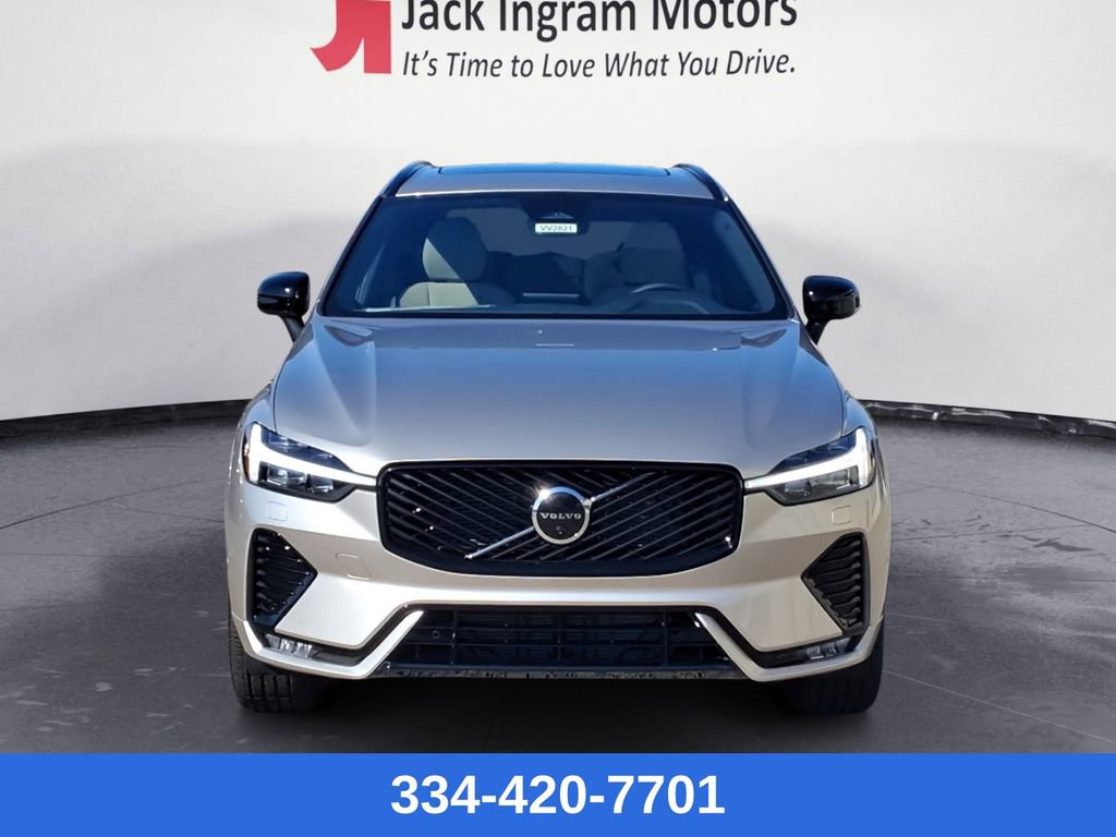 New 2026 Volvo XC60 B5 Plus w/ Protection Package Premier image 8