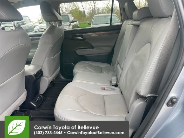 Used 2020 Toyota Highlander Limited image 26