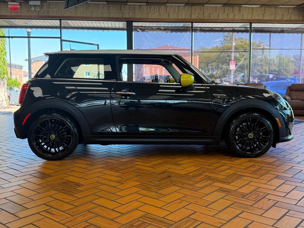 Used 2023 MINI Cooper SE FWD image 9