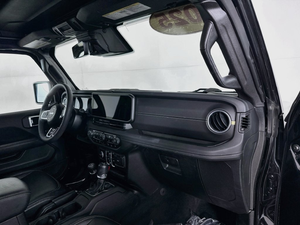 Certified 2025 Jeep Wrangler Unlimited Sahara AWD/4WD image 42