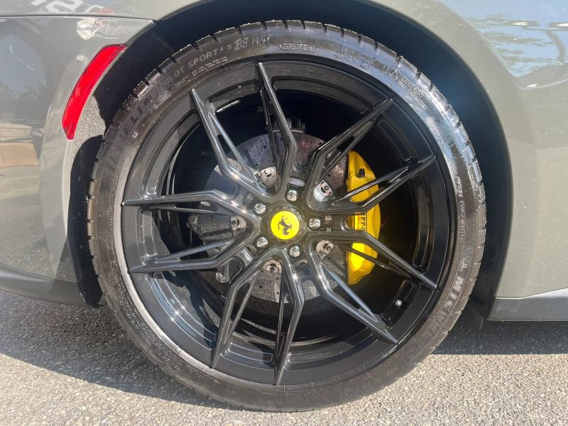 Used 2018 Ferrari GTC4Lusso AWD/4WD image 29