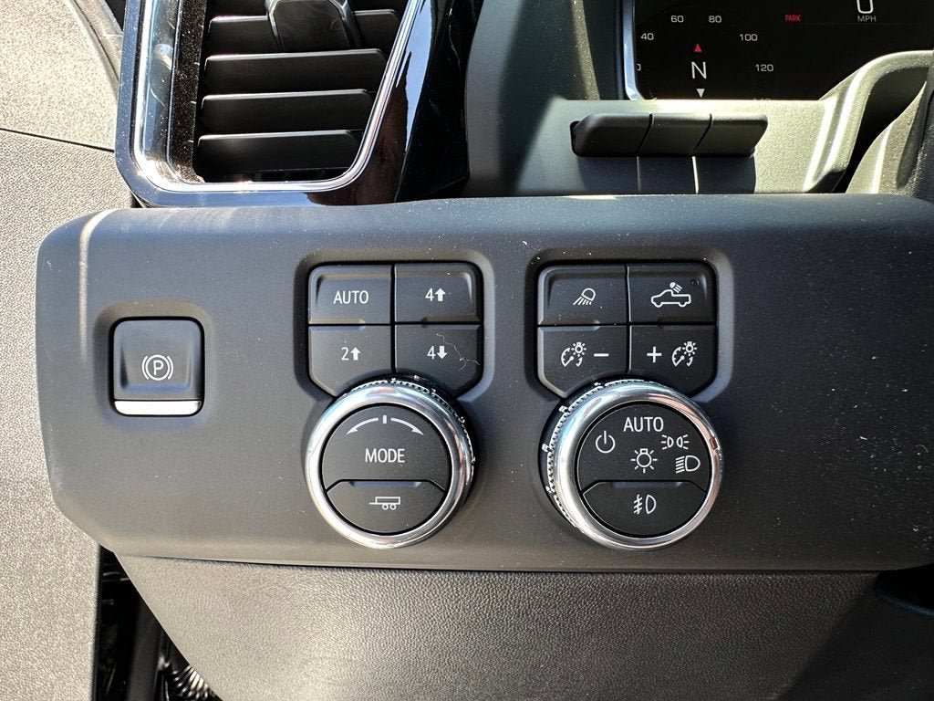 New 2026 GMC Sierra 1500 Denali w/ Denali Reserve Package AWD/4WD image 33