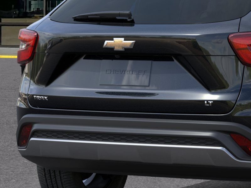 New 2026 Chevrolet Trax LT w/ Sunroof Package FWD image 14