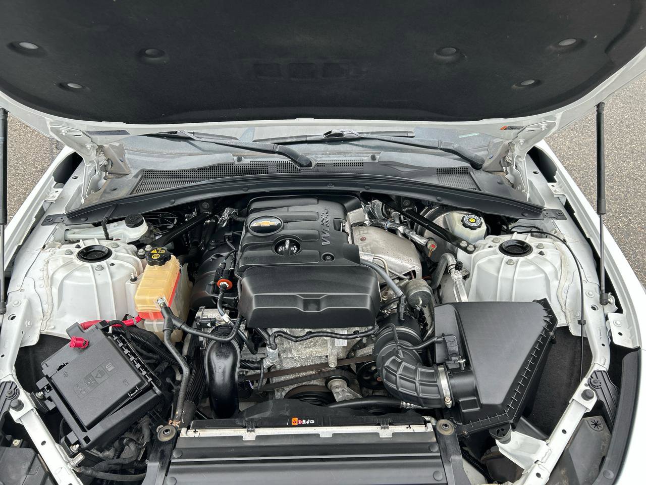 Used 2020 Chevrolet Camaro LT image 30