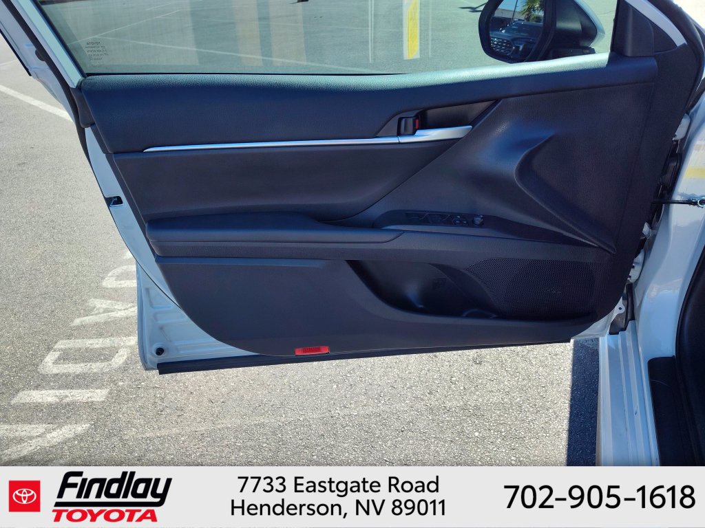 Used 2024 Toyota Camry SE FWD image 18