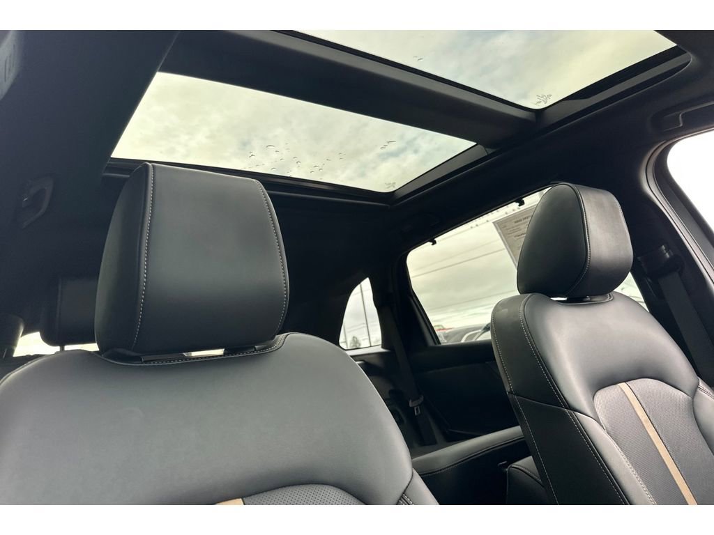 Certified 2025 MAZDA CX-90 3.3 Turbo w/ Premium Plus Pkg image 18
