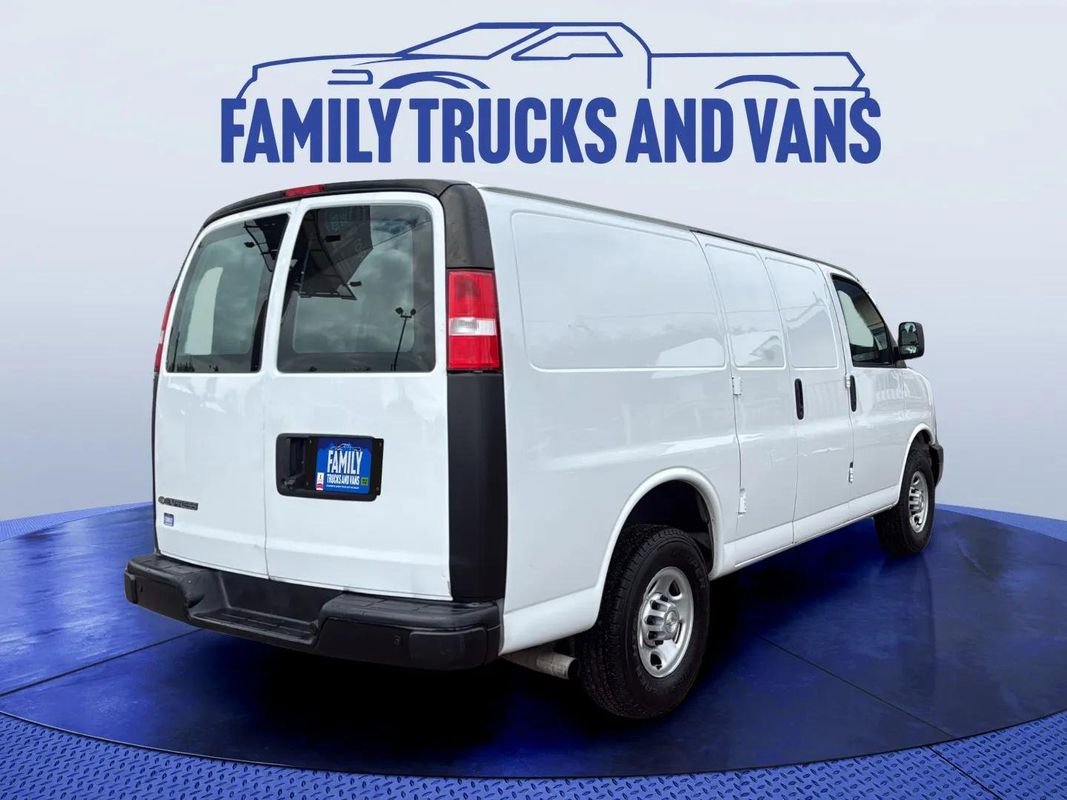 Used 2021 Chevrolet Express 2500 w/ Driver Convenience Package RWD image 5