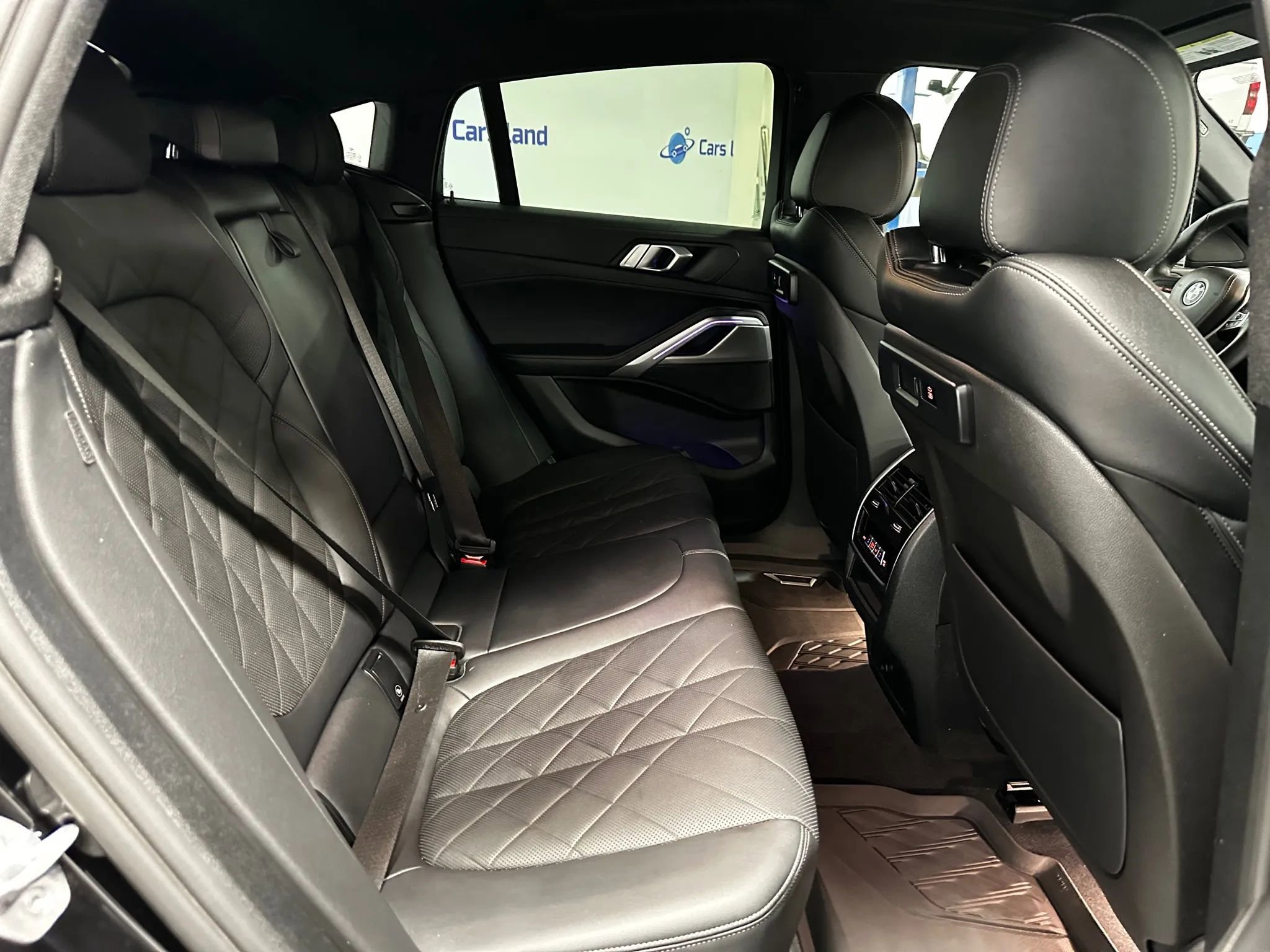 Used 2023 BMW X6 xDrive40i w/ Premium Package image 21