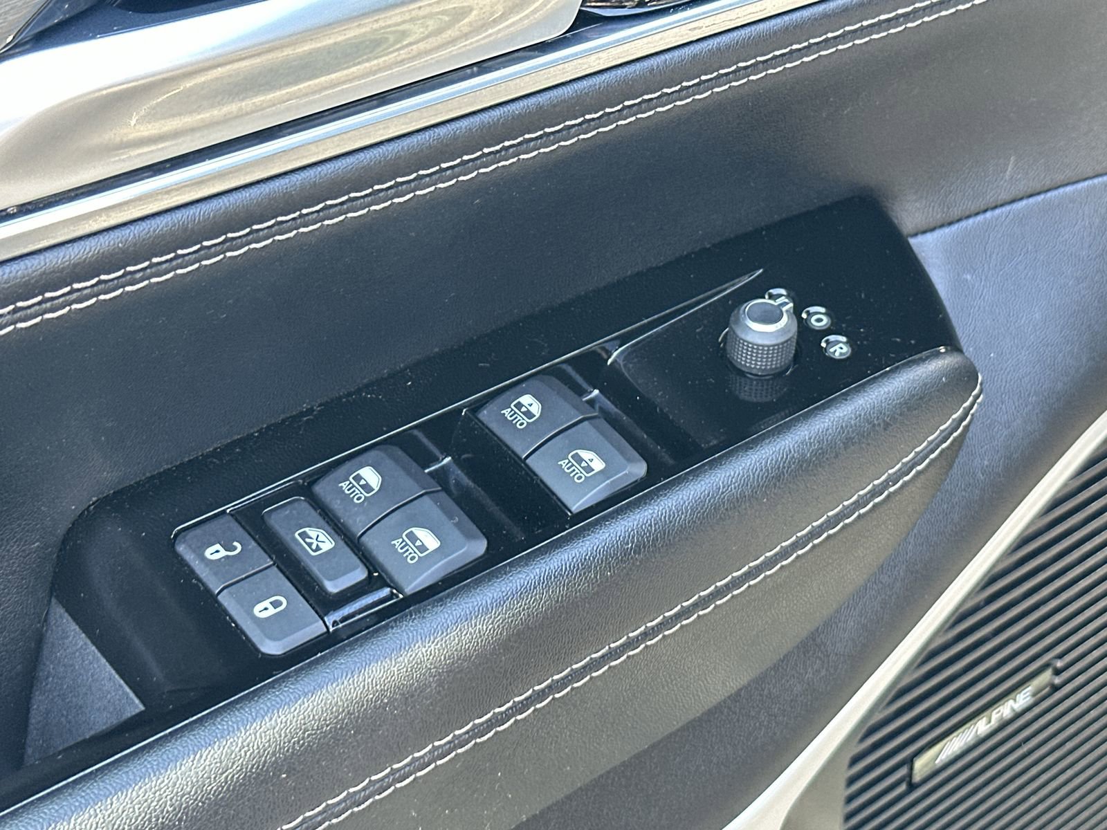 Used 2024 Jeep Wagoneer Series II w/ Convenience Group I image 15