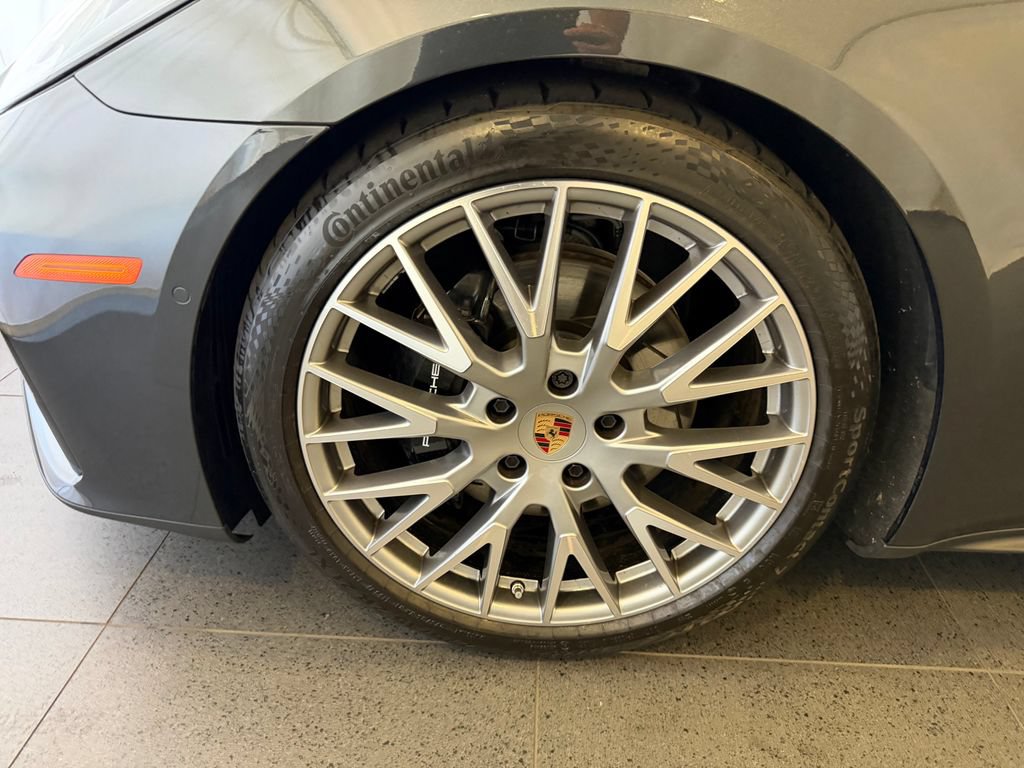 Certified 2025 Porsche Panamera 4 AWD/4WD image 10