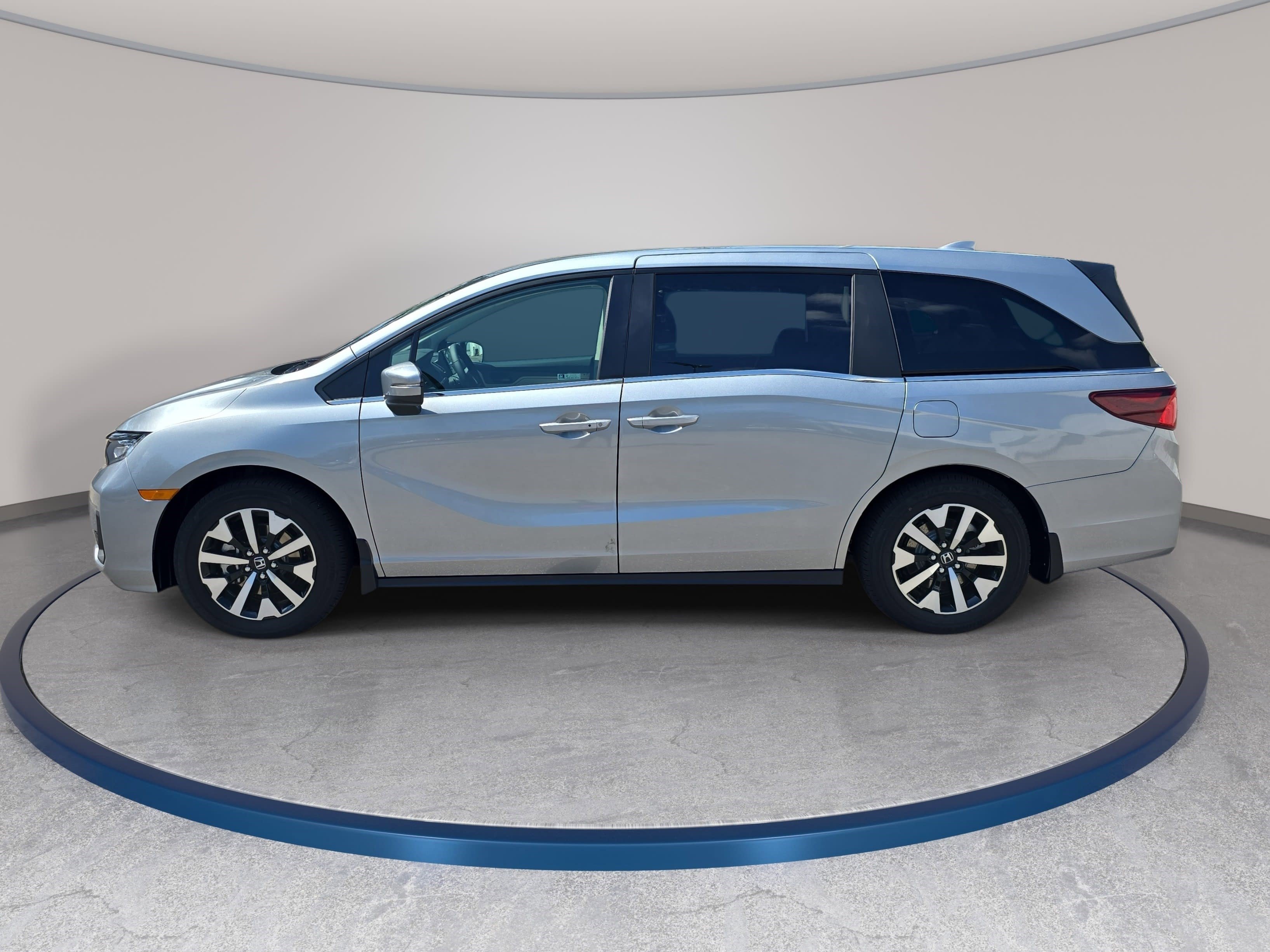 New 2026 Honda Odyssey EX-L image 8