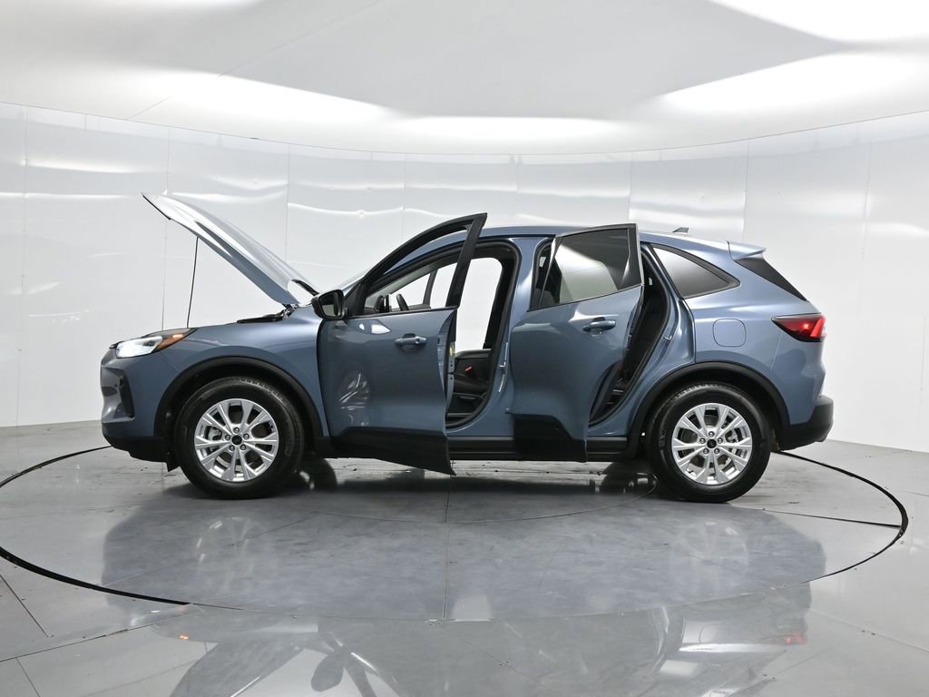 Used 2025 Ford Escape Active image 44