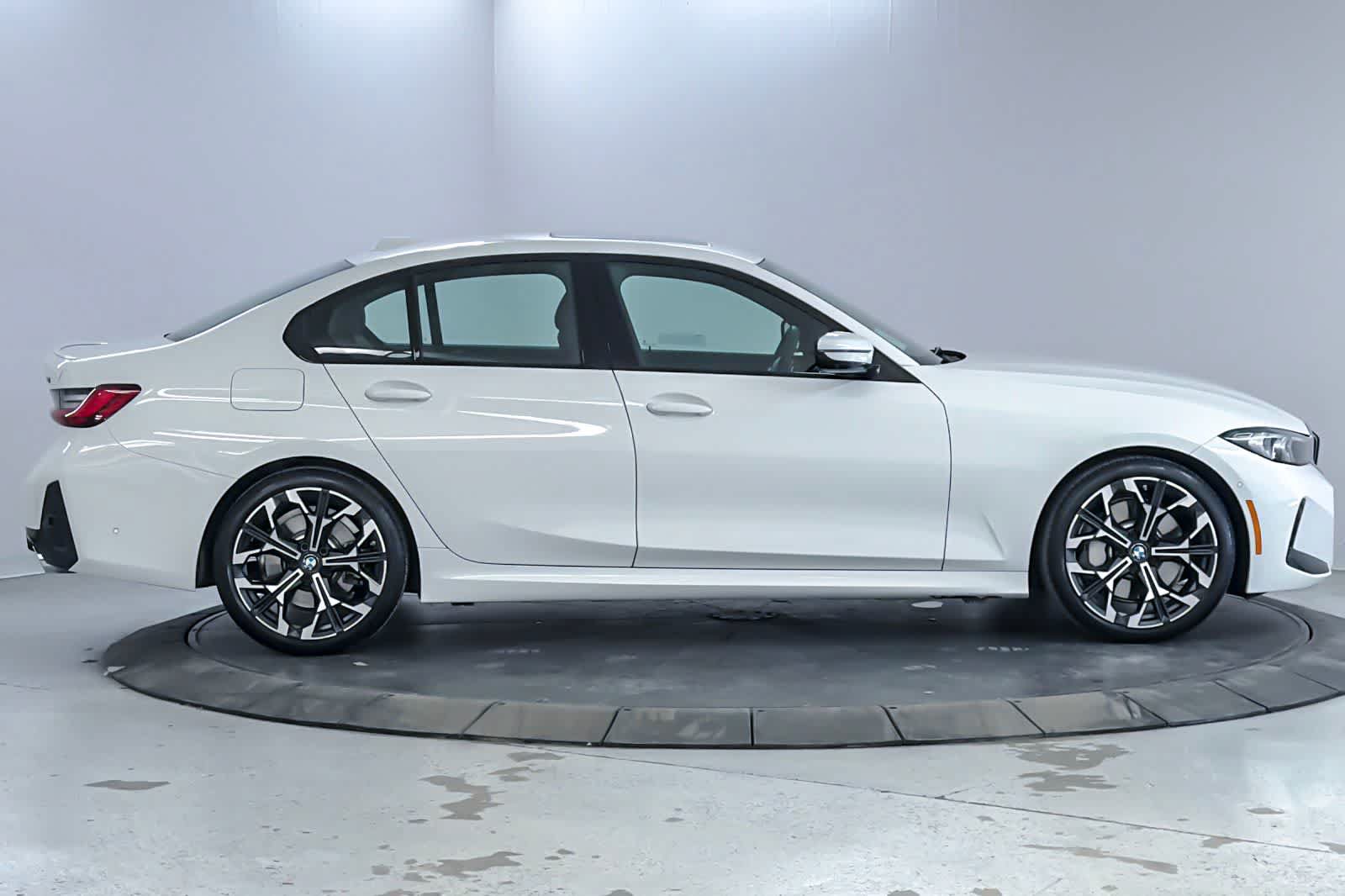 Used 2026 BMW 330i Sedan RWD image 8