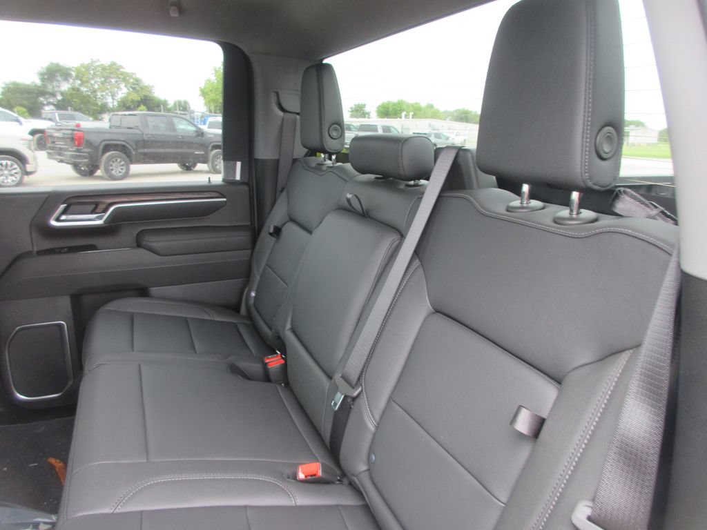 New 2026 GMC Sierra 2500 SLT AWD/4WD image 13