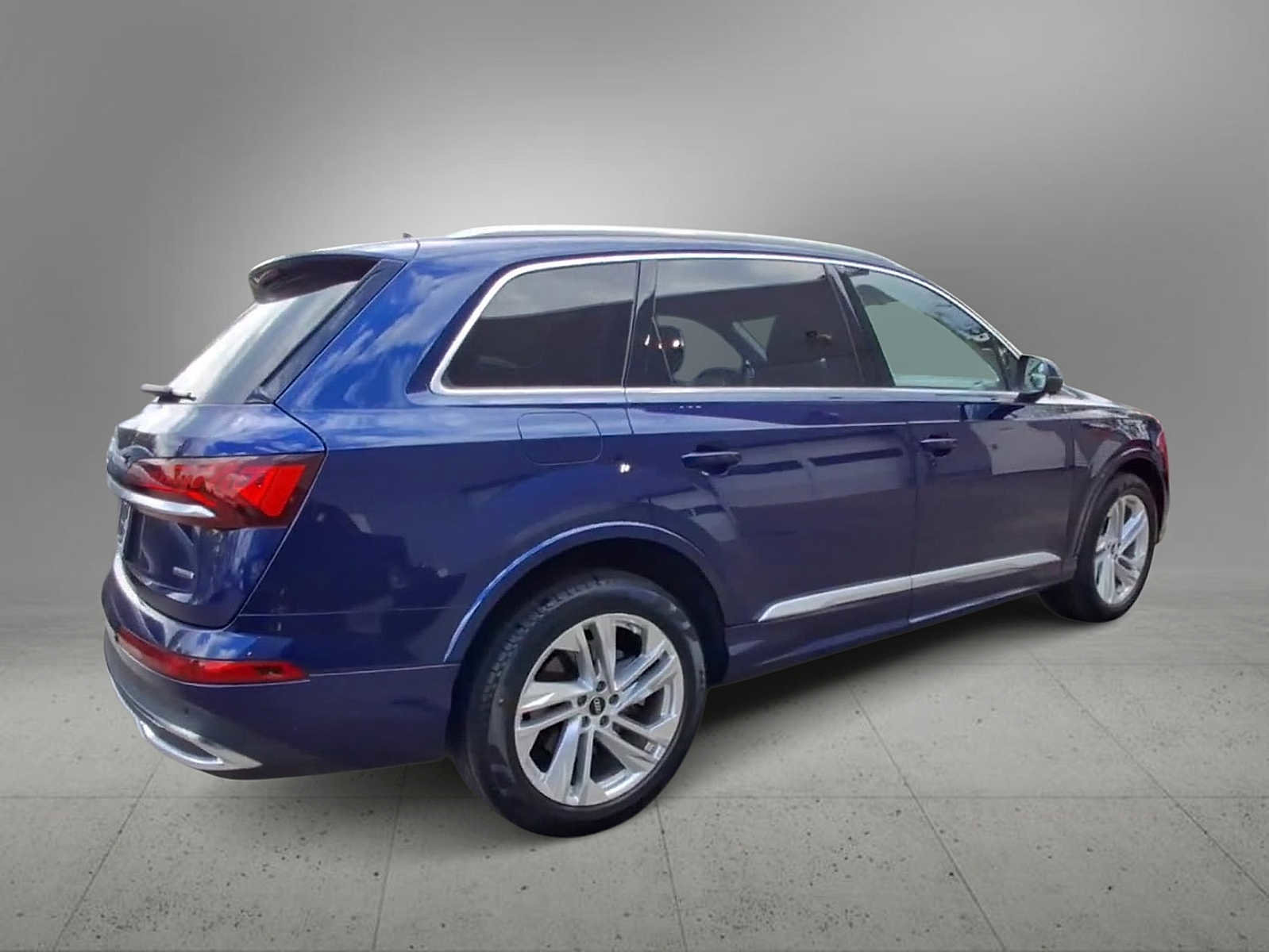 Certified 2023 Audi Q7 2.0T Premium w/ Convenience Package AWD/4WD image 8
