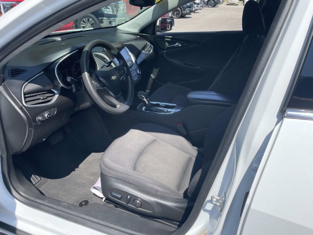 Used 2024 Chevrolet Malibu LT FWD image 21