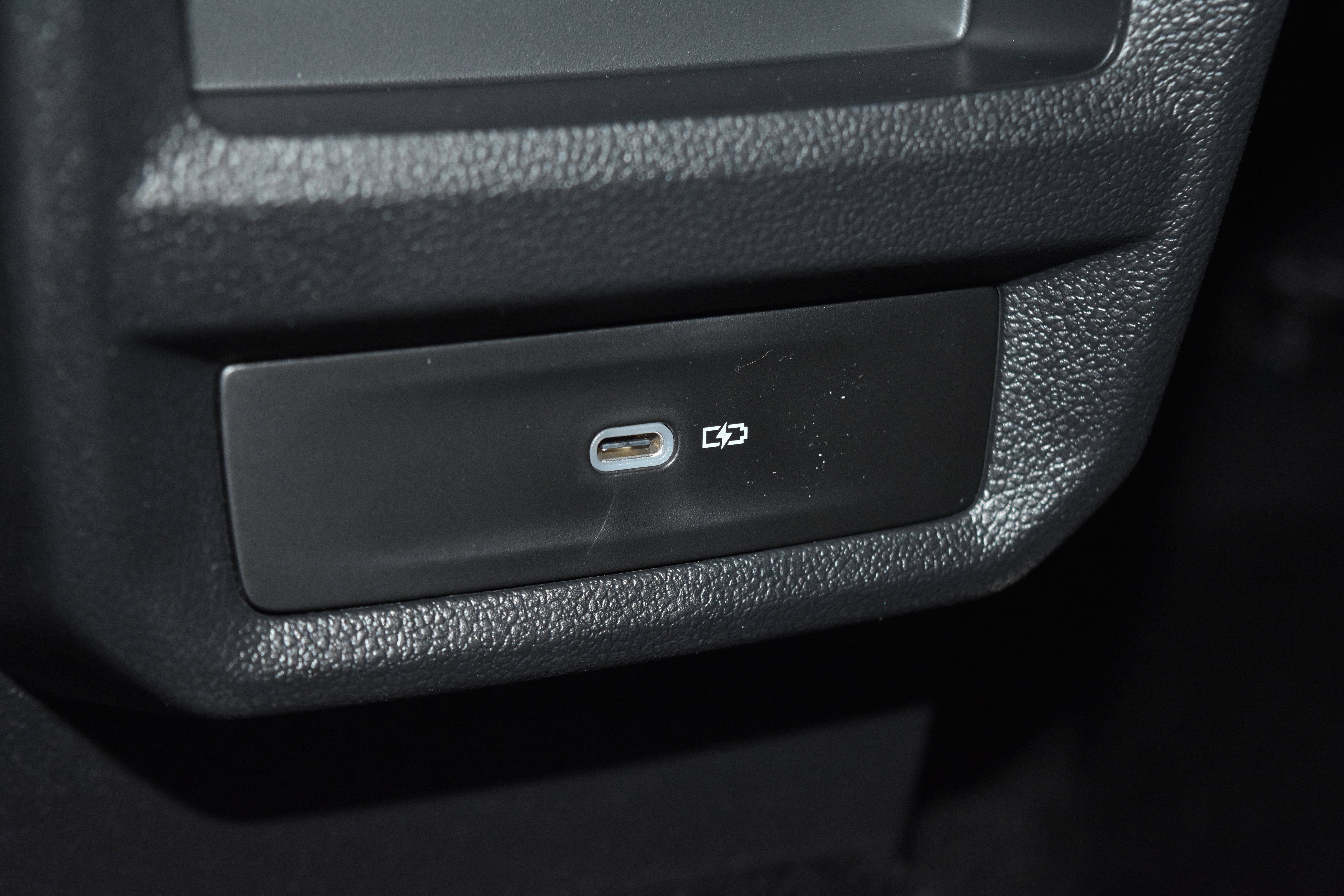 New 2025 Volkswagen Taos SE image 16